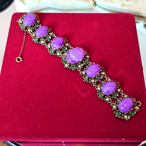 Vintage Purple Cabochon Bracelet - Picture 1 of 4
